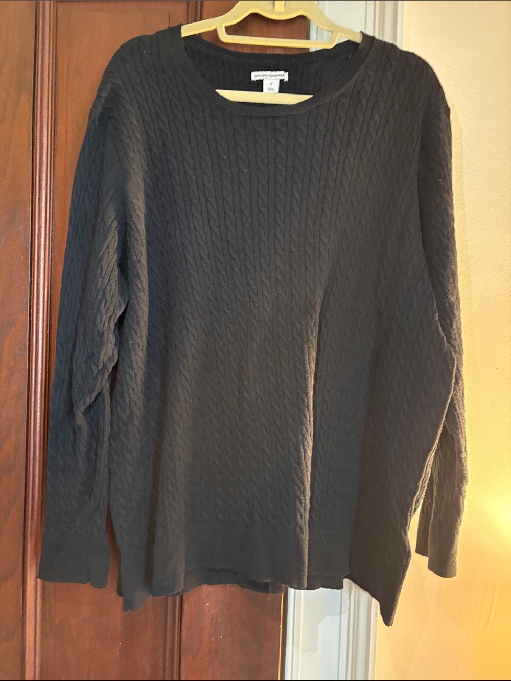 Amazon Essentials Black Cable Knit Crewneck Sweater